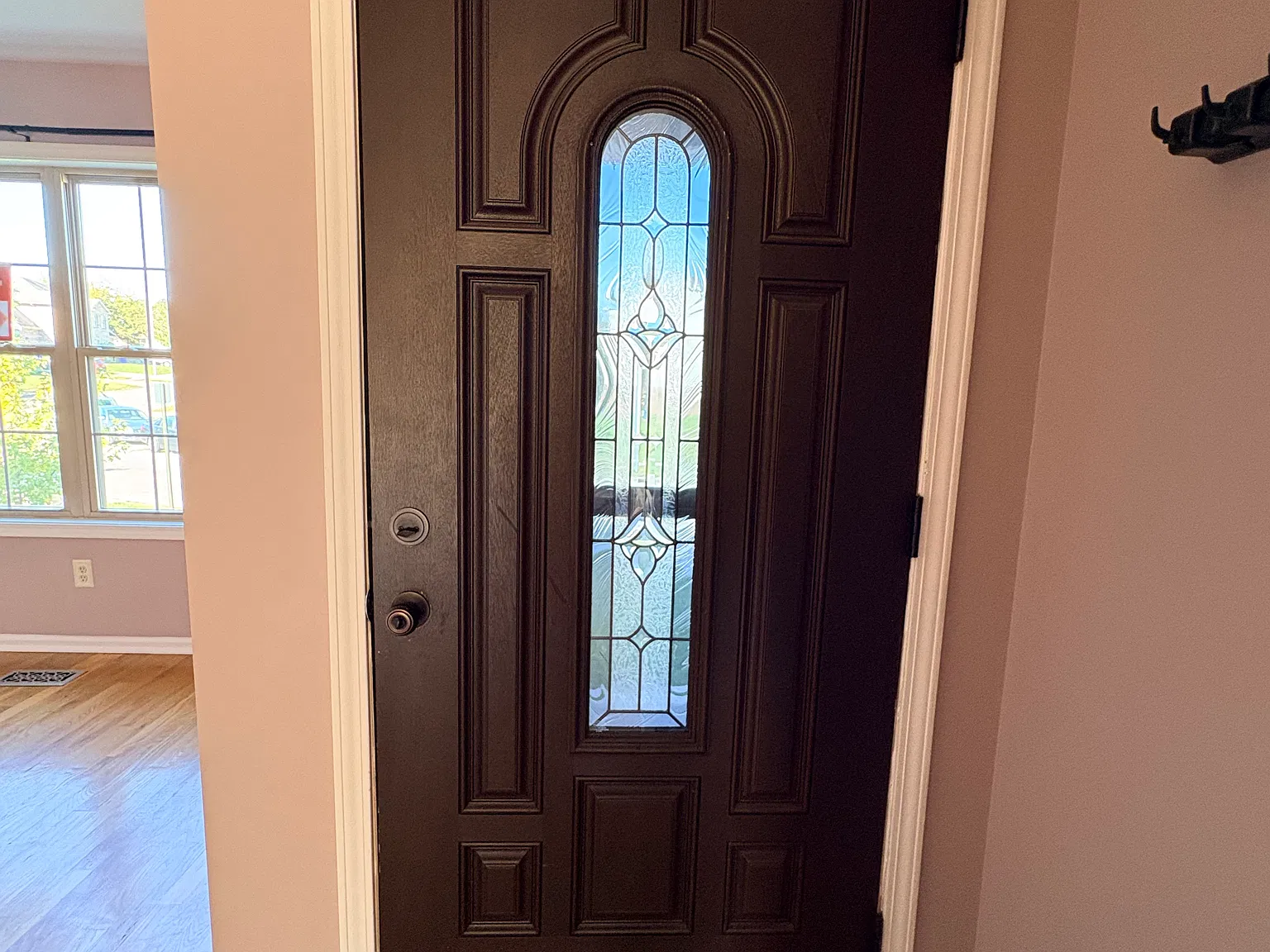 3 bed, 2.5 bath, 1660 sqft, $2,350 — Photo 2