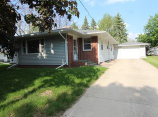 1106 3rd St, Gowrie, IA 50543