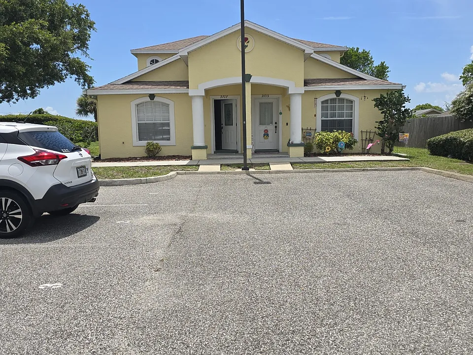 9717 and 9715 Palm Ave, Port Richey