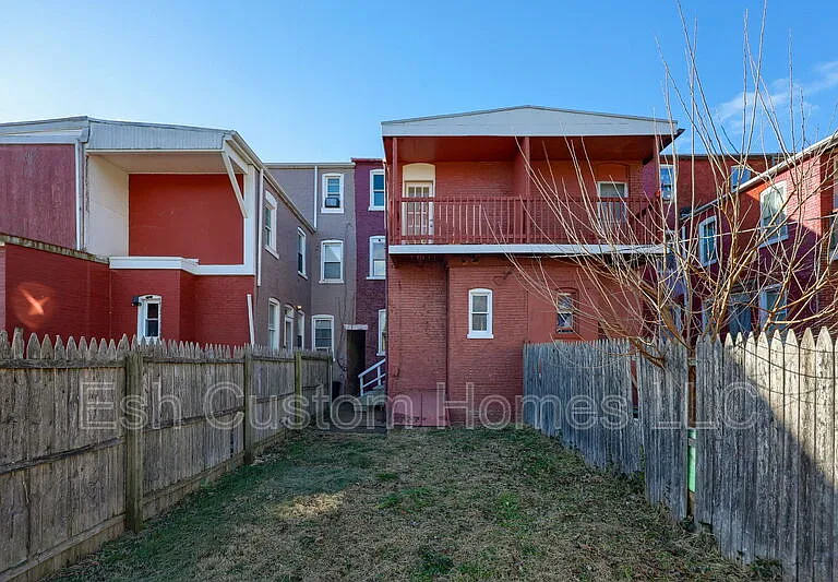 227 S Ann St — Photo 17