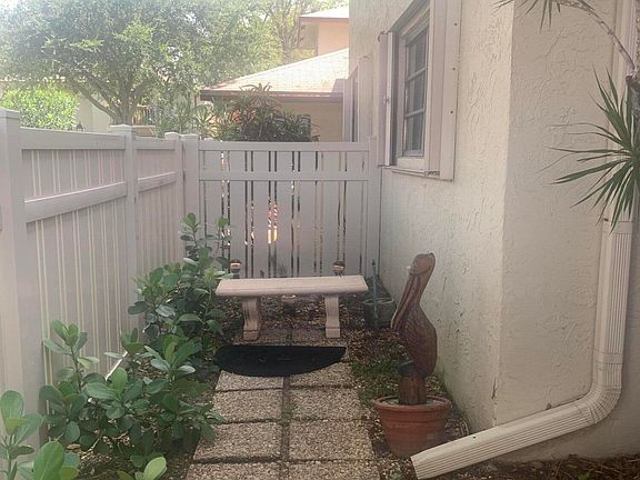3rd image of 3951 NE 18th Ave APT 1502