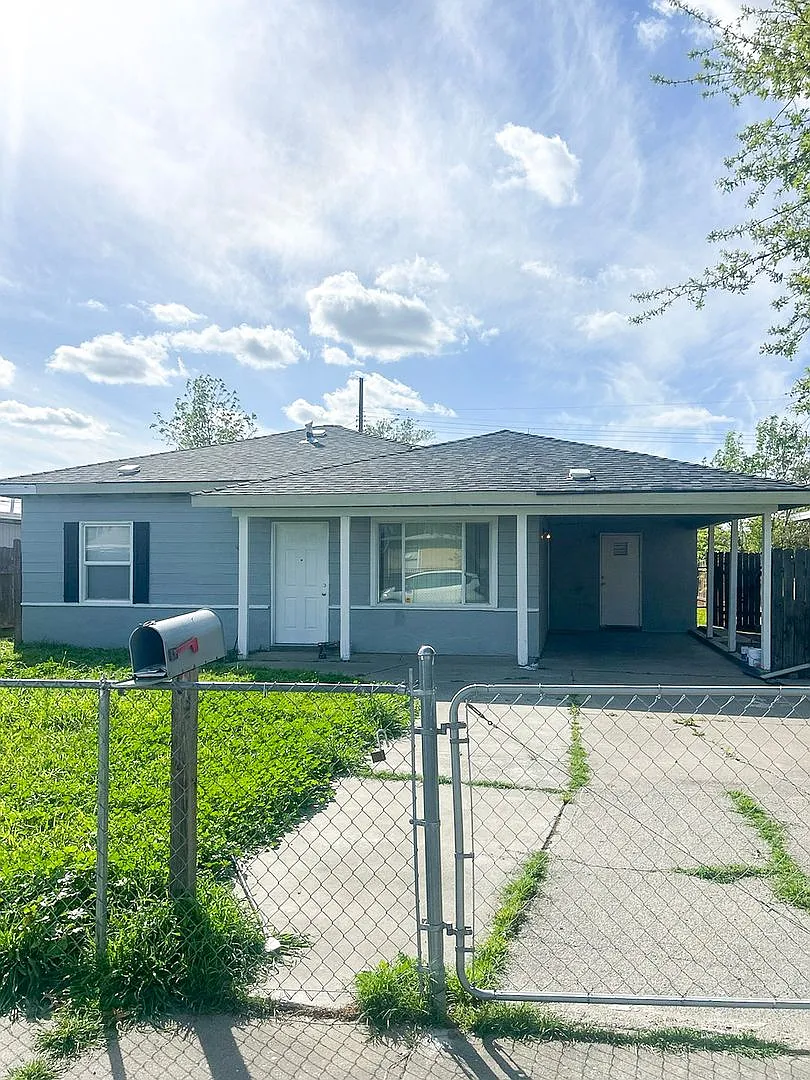 3905 Huron Street - 2BD/1BA Newly Renovated Home - Available Now! — Photo 1