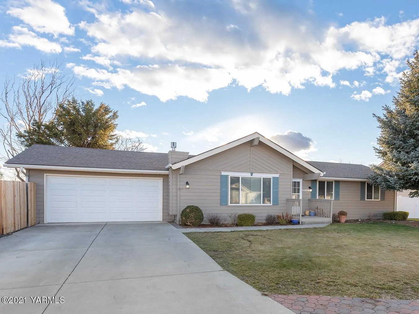 5302 Pear Butte Dr photo 1