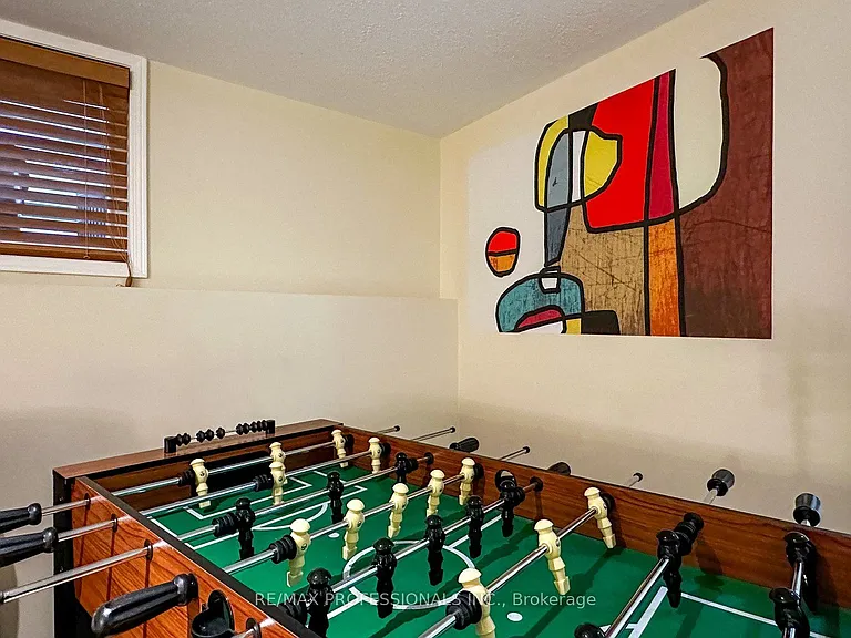 57 Green Briar Dr — Photo 24