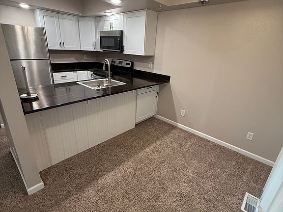 2nd image of 5360 Larkspur St #5360