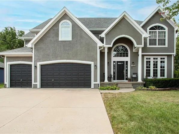 1408 SW Trail Ridge Dr, Blue Springs, MO 64015
