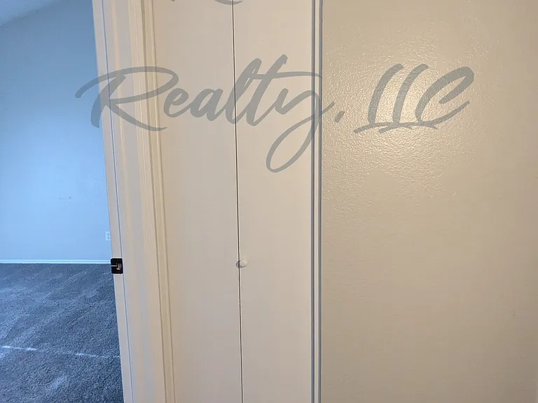 921 W University Dr #1107 — Photo 24