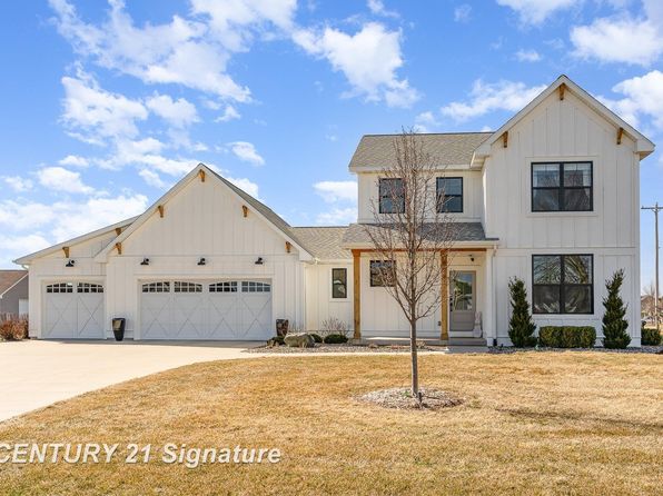 8981 N Meadows Ct, Freeland, MI 48623