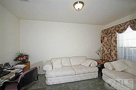 3rd image of 2104 Woodhaven Dr