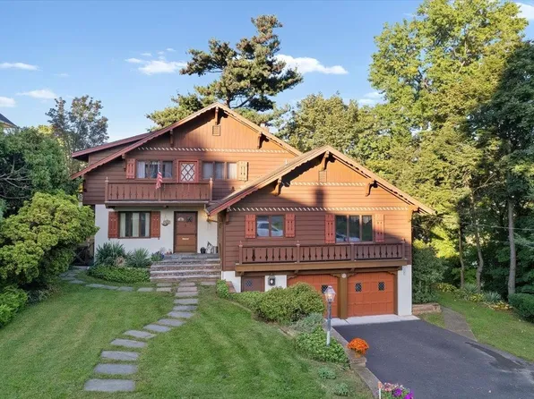 429 Springfield Ave, Hasbrouck Heights, NJ 07604