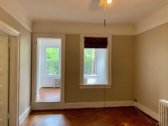 4th image of 211 E Raymond Ave APT 2