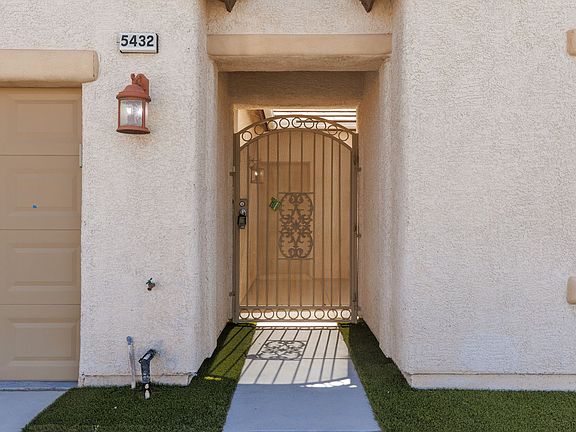 3rd image of 5432 Roaring Surf Dr