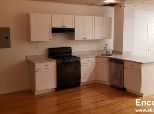 28 Fleet St #D, Boston, MA 02113