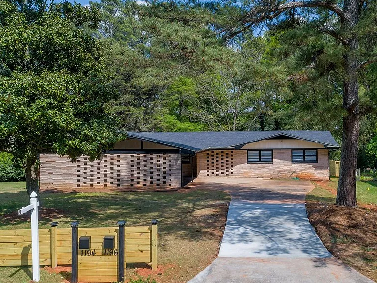 1194 Weston Dr — Photo 14