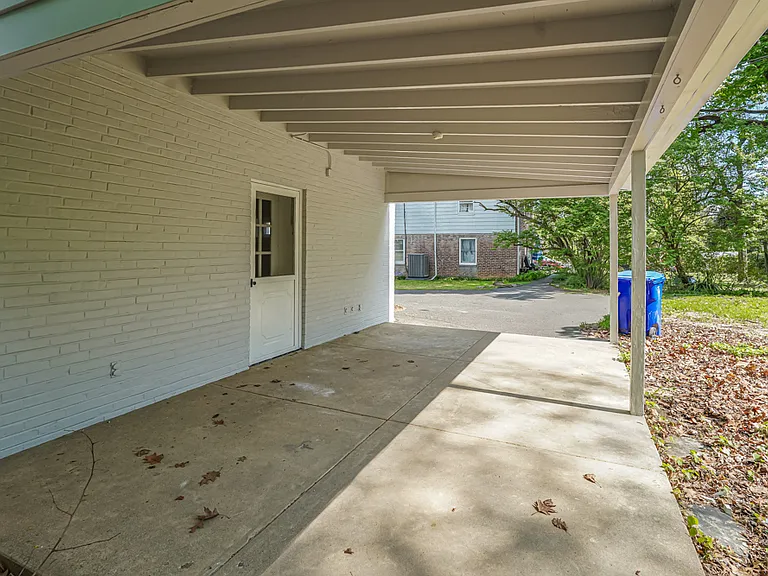 644 Meetinghouse Rd — Photo 35