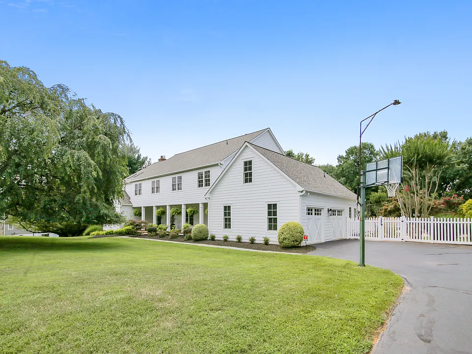 13416 Straw Bale Ln