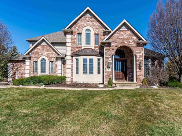 7022 N Clayton Ct, Peoria, IL 61615