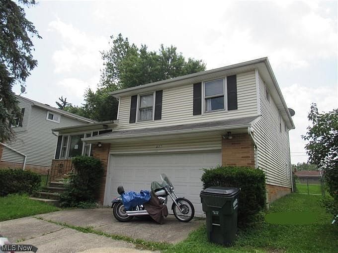 2nd image of 422 Union St
