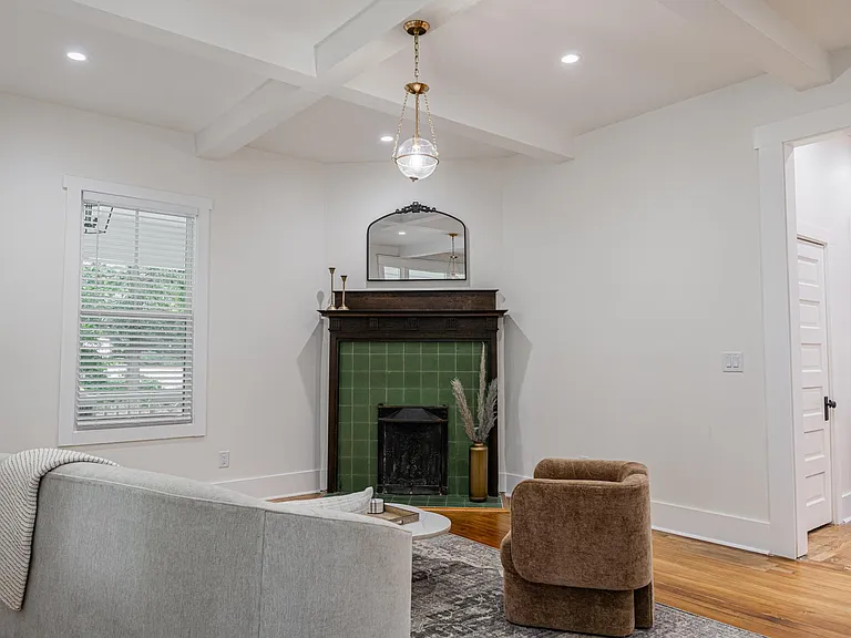619 S Peachtree St — Photo 39