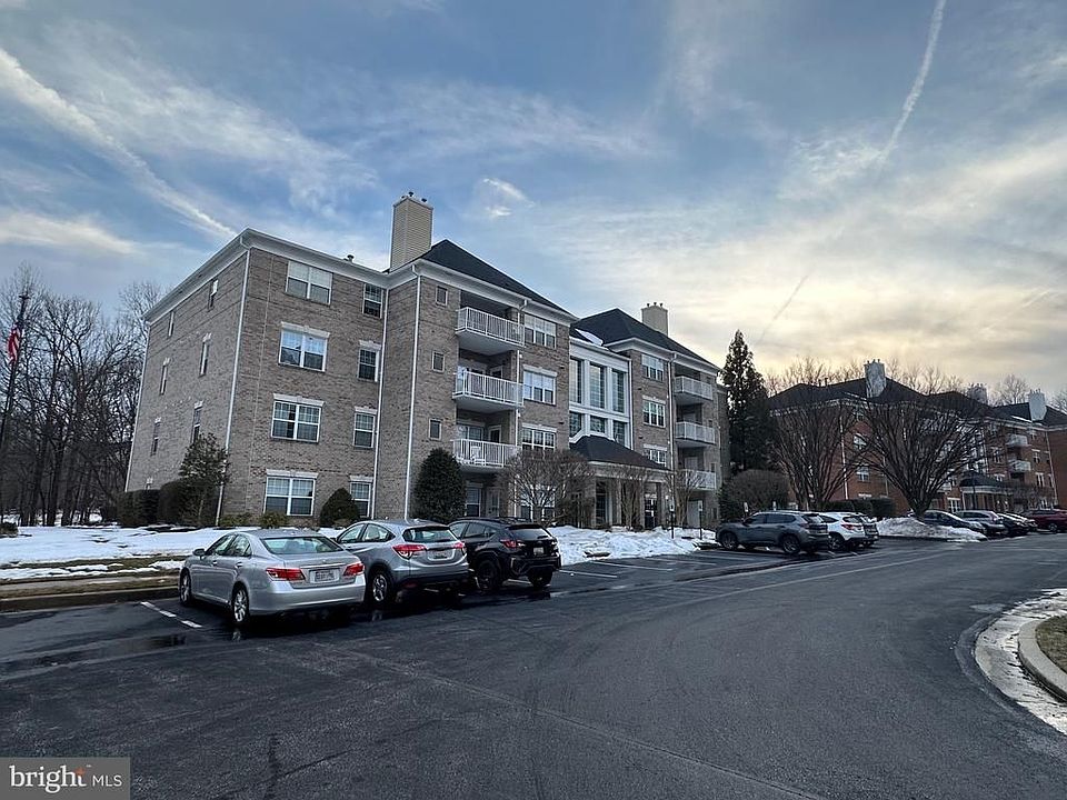 1st image of 12103 Tullamore Ct Unit 204