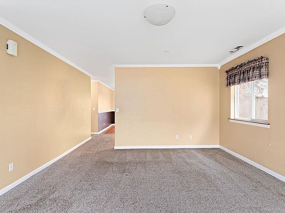 4th image of 2351 Hummingbird Ln