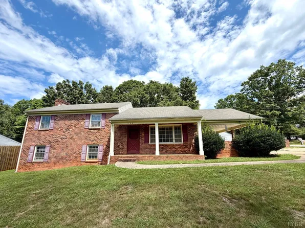 18 White Pine Dr, Lynchburg, VA 24501