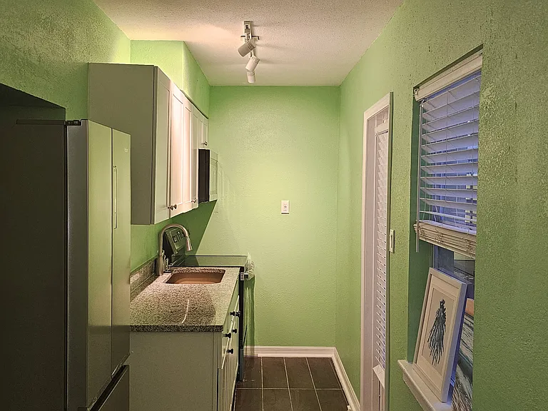 115 145th Ave E #3 — Photo 6