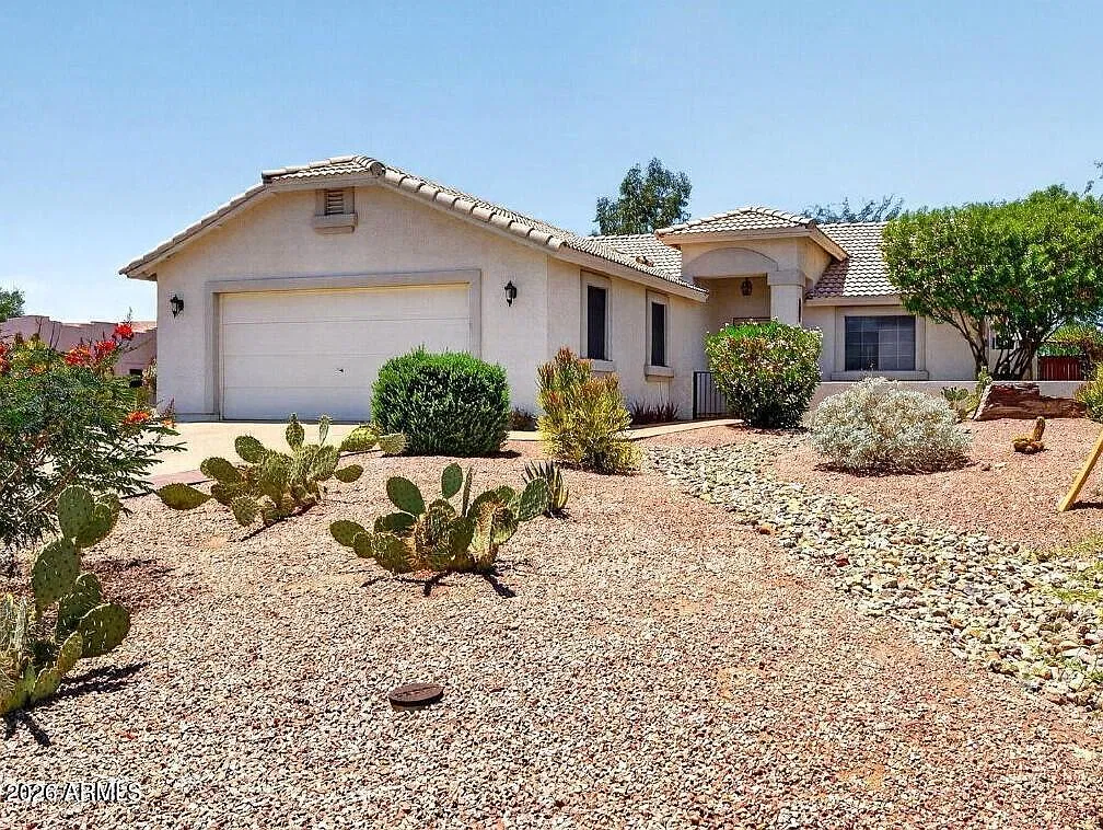 3 bed, 2.0 bath, 1606 sqft, $2,800 — Photo 1