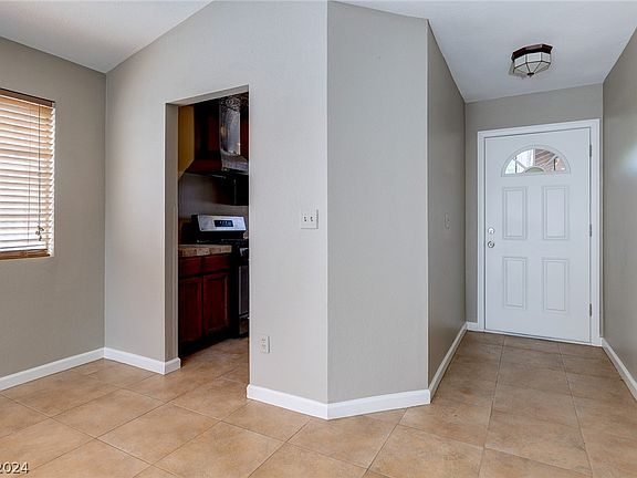 5th image of 7608 Marmot Ave