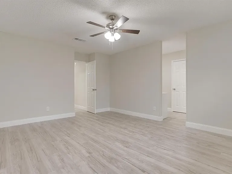 6105 Judy Ct — Photo 5
