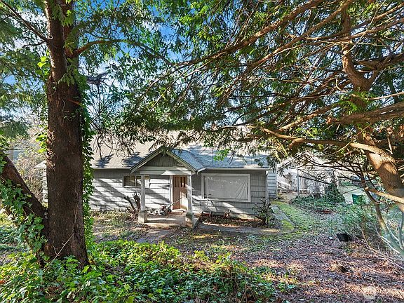 4th image of 5721 108th Avenue NE