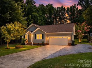 806 Costner St, Lowell, NC 28098