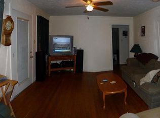 1316 E Pioneer Dr, Irving, TX 75061