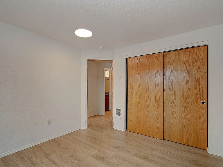 8601 NE 21st St #D — Photo 15