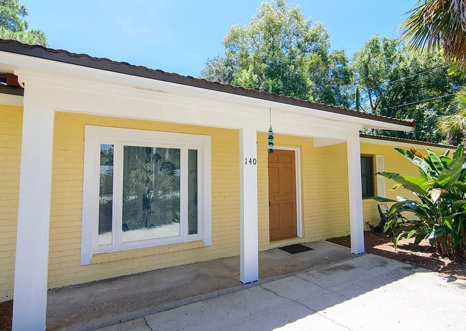 1st image of 140 Avenue D