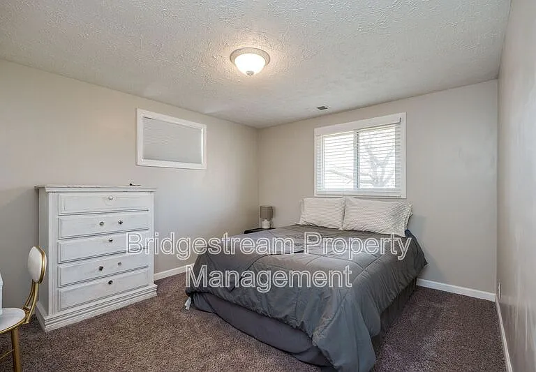 655 Eavey St — Photo 12