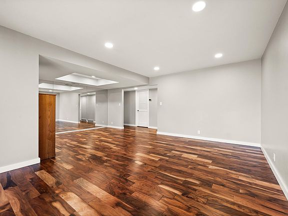 3rd image of 5535 S Marshwood Ln