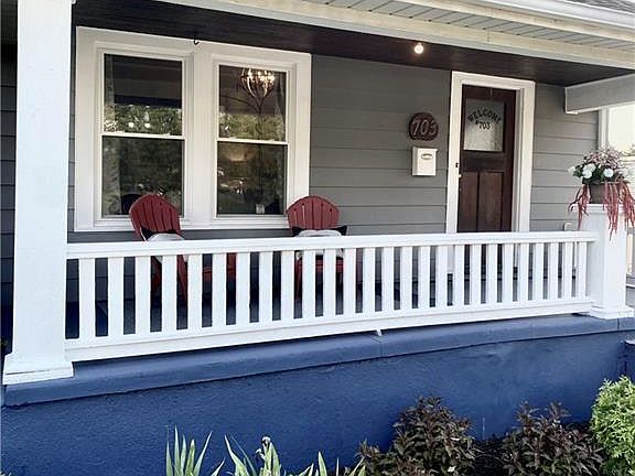 3rd image of 703 Creighton Ave