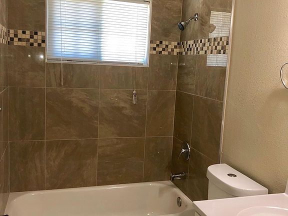 4th image of 512 S 16th St APT 1