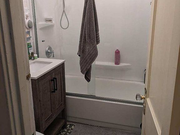 5th image of 1769 Crump Ave