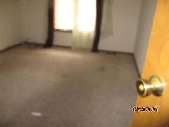 4th image of 15552 95th Ave