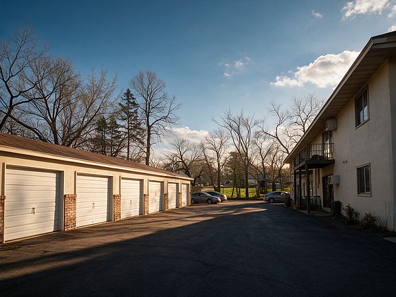 2nd image of 209 Clay St APT 6