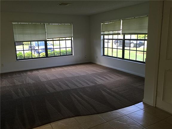 4th image of 1609 Laurel Leaf Ln #A