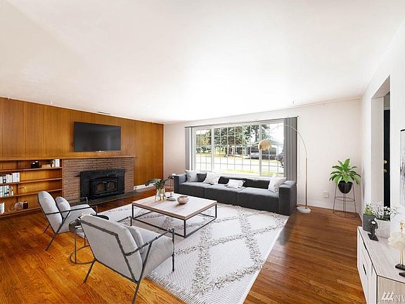 3rd image of 1460 NE 7th Pl