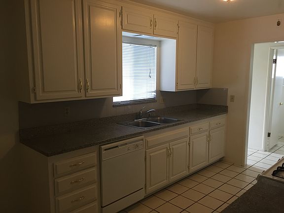 3rd image of 1188 N Cuyamaca St APT 6