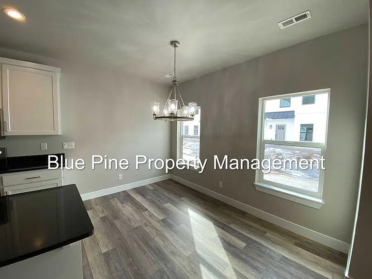 2890 Sunburst Dr — Photo 3