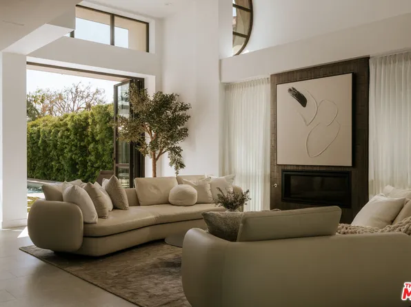 218 Alta Ave, Santa Monica, CA 90402