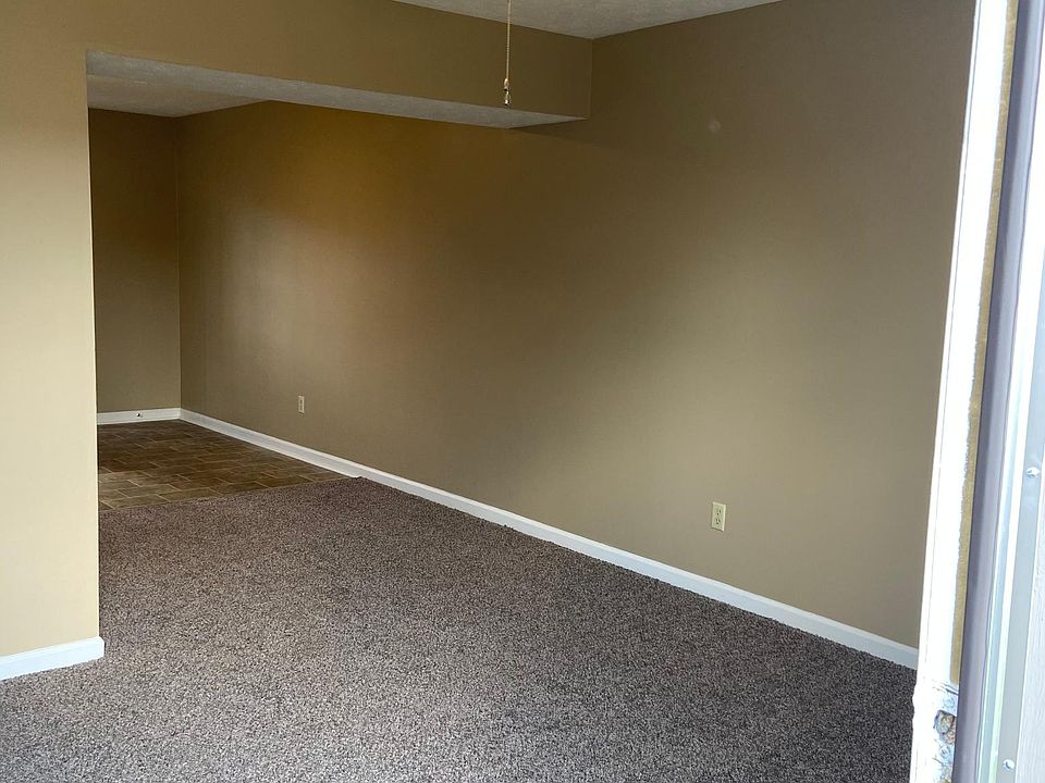 1st image of 300 McDougal Ave #4