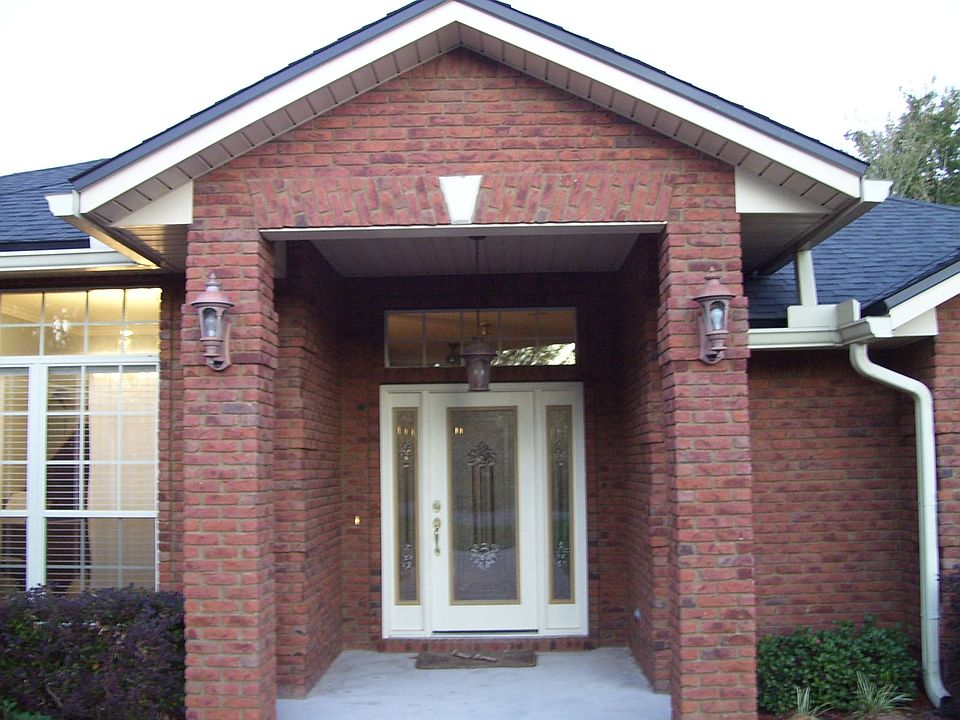 2nd image of 1136 Copperfield Cir