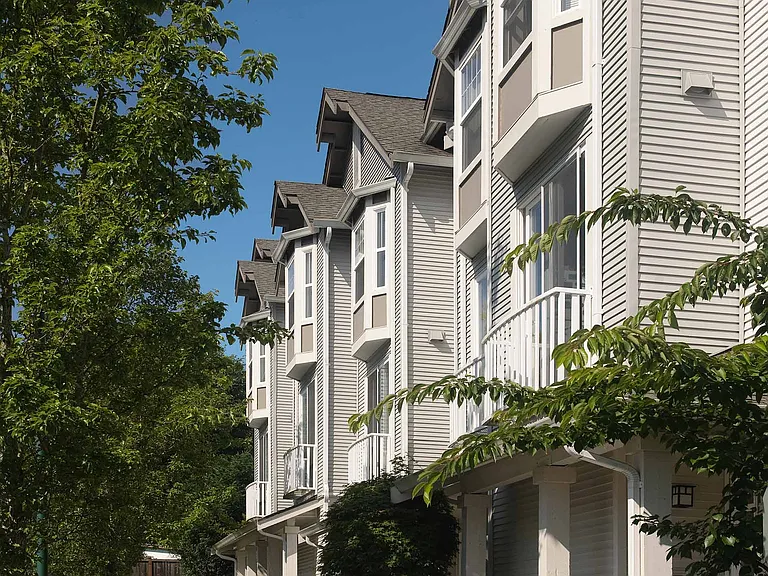 The Hawthorne Apartments — Photo 25